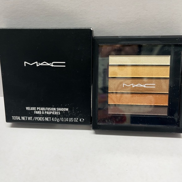Mac eyeshadow palette - Picture 2 of 4